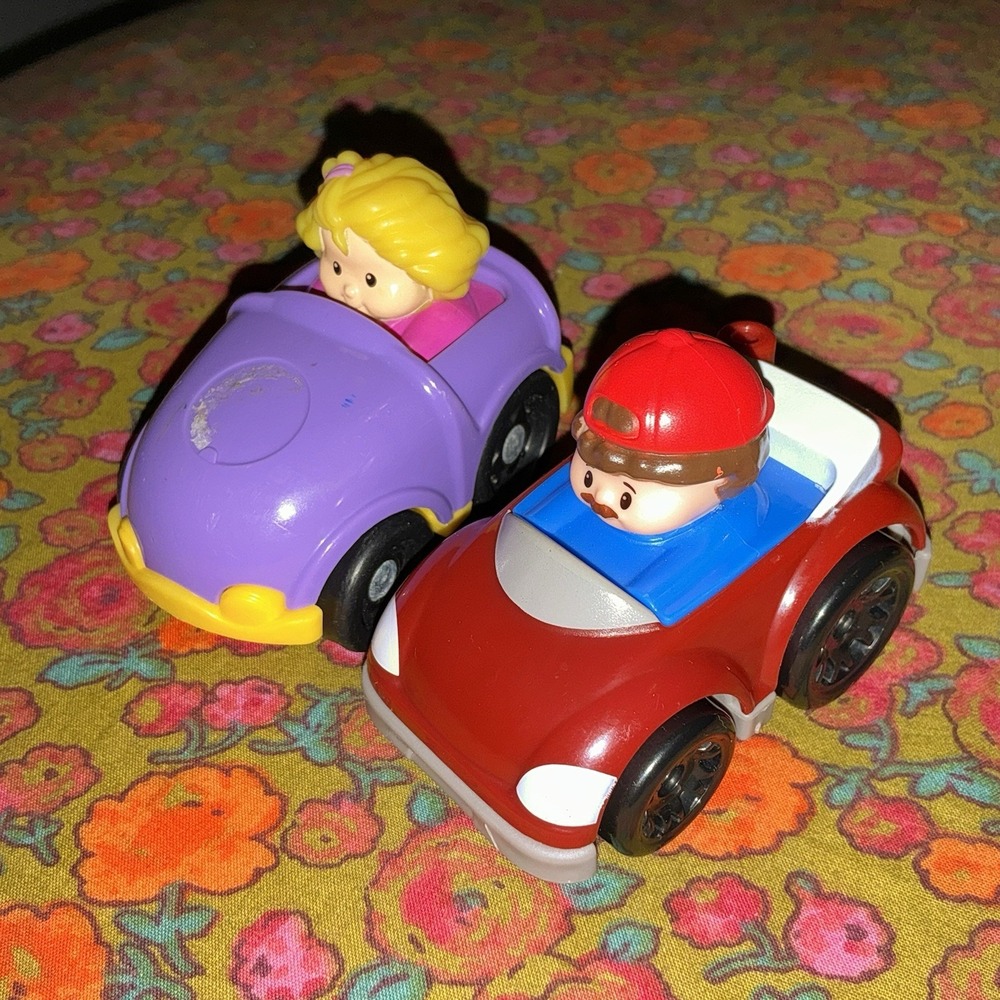 Lot Of 2 Fisher Price Little People Cars Girl Man Boy Purple Pink‎ Red Blue
